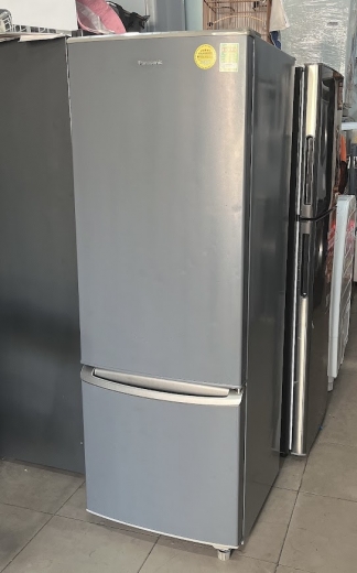 Tủ lạnh Cũ Panasonic NR-BT263SSVN 263 lít mới 90%